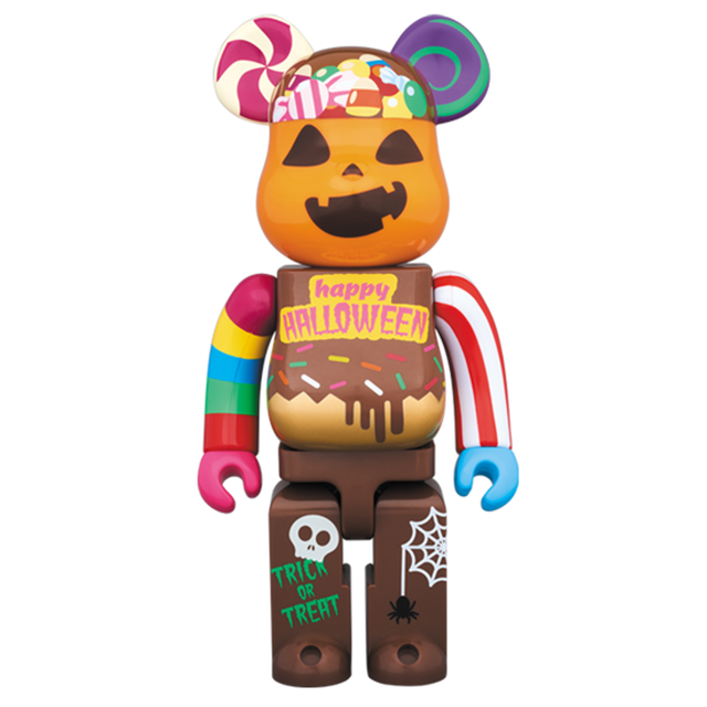 2017 Halloween BE@RBRICK 400% with a pumpkin face, candy-patterned ears and colorful Halloween graphics. MEDICOM TOY official release reference.