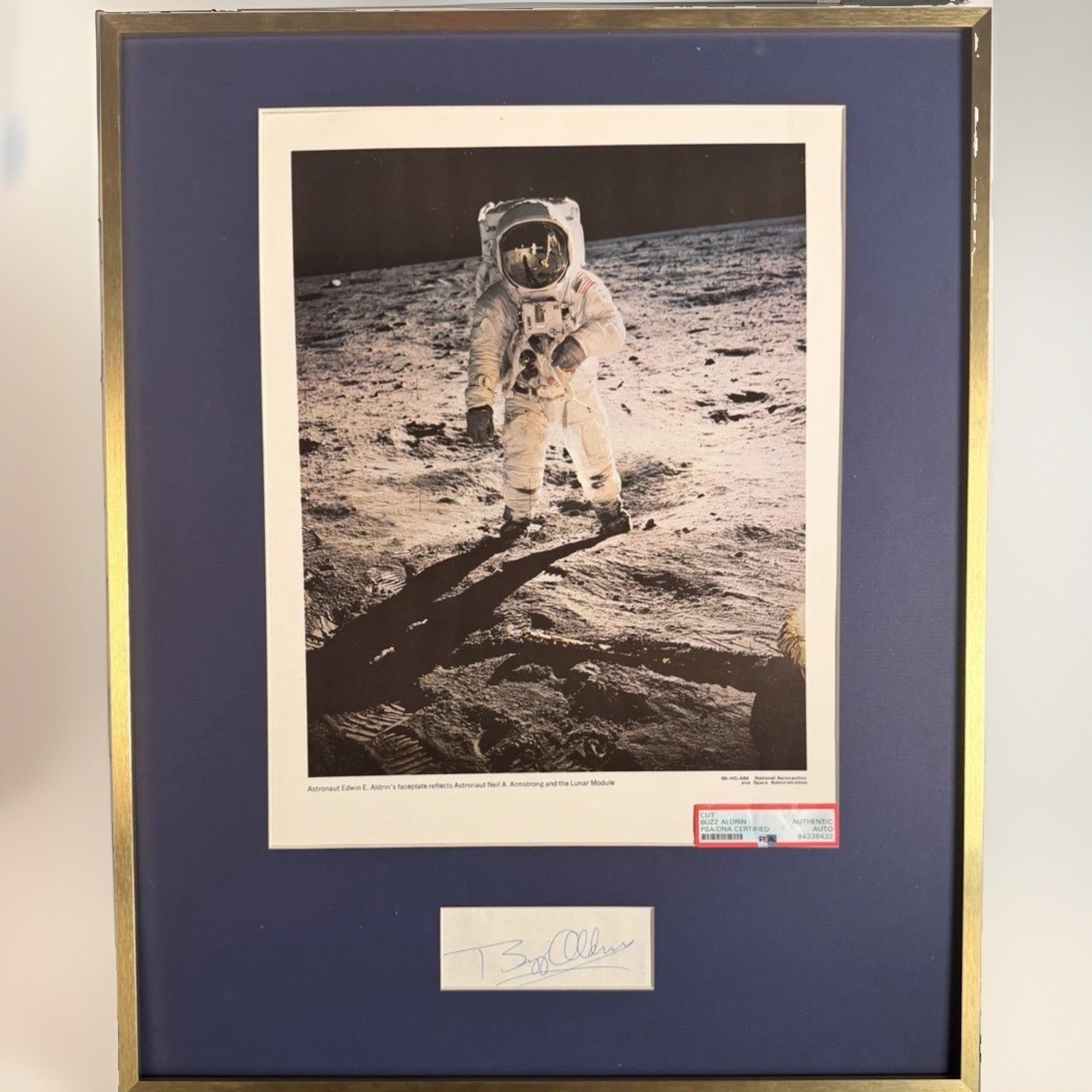 BUZZ ALDRIN APOLLO 11 MOONWALKER FRAMED AUTOGRAPH - ZARELLI SPACE COA