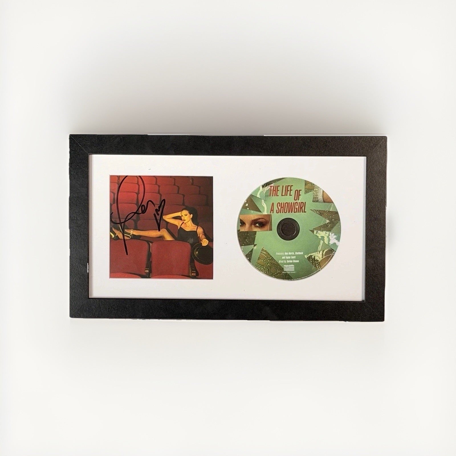 Taylor Swift Signed CD 'The Life of a Showgirl' Framed Display with Photo