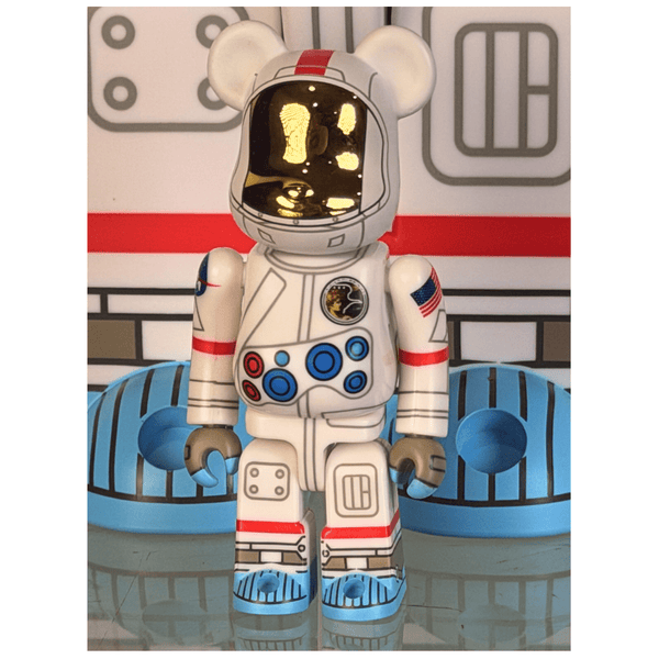 Bearbrick BE@RBRICK Apollo 17 Astronaut 400% 100% Set NASA Medicom Sealed New - Gauntlet Gallery