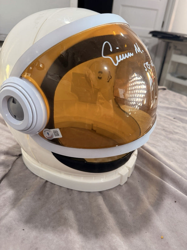 Eileen Collins — NASA MASK HELMET AUTOGRAPH NASA ASTRONAUT - Gauntlet Gallery