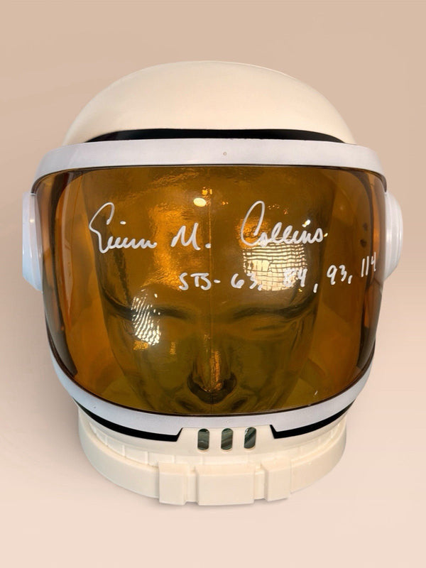 Eileen Collins — NASA MASK HELMET AUTOGRAPH NASA ASTRONAUT - Gauntlet Gallery