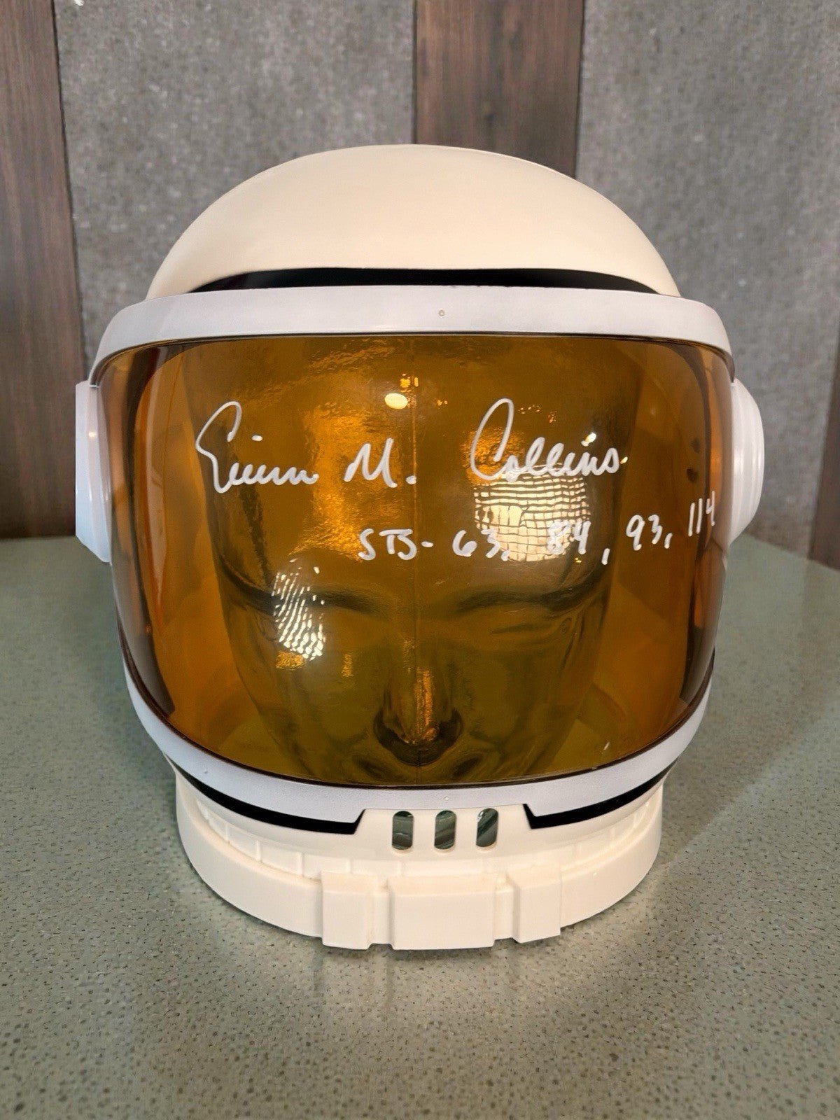 Eileen Collins — NASA MASK HELMET AUTOGRAPH NASA ASTRONAUT - Gauntlet Gallery