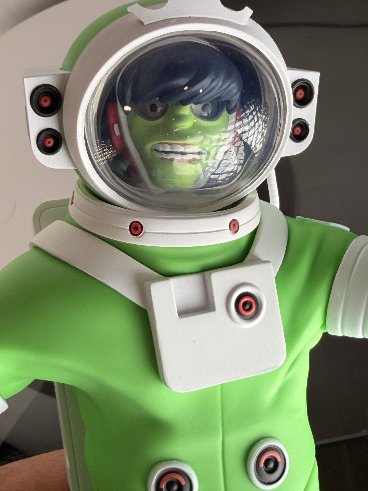 Superplastic Gorillaz Murdoc Niccals Cracker Island Spacesuit Vinyl Figure NIB