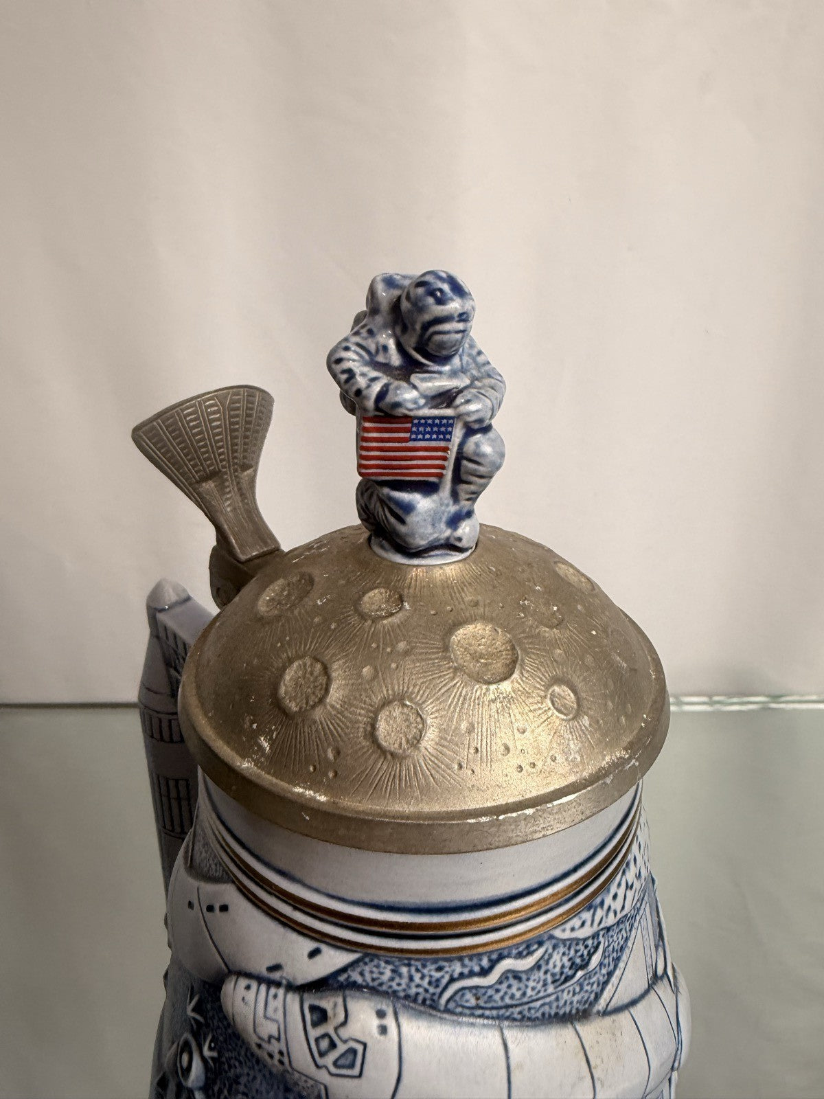 Space Exploration Lidded Stein Astronaut Lunar Lander Lid Collectible Tankard