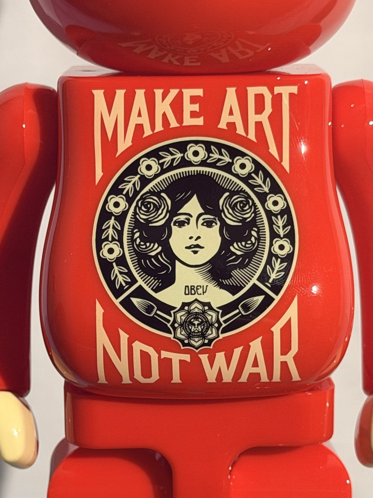 BE@RBRICK Shepard Fairey Make Art Not War 400% + 100% Set Red OBEY Medicom NIB