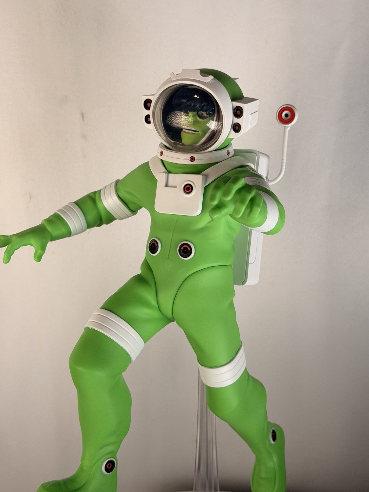 Superplastic Gorillaz Murdoc Niccals Cracker Island Spacesuit Vinyl Figure NIB