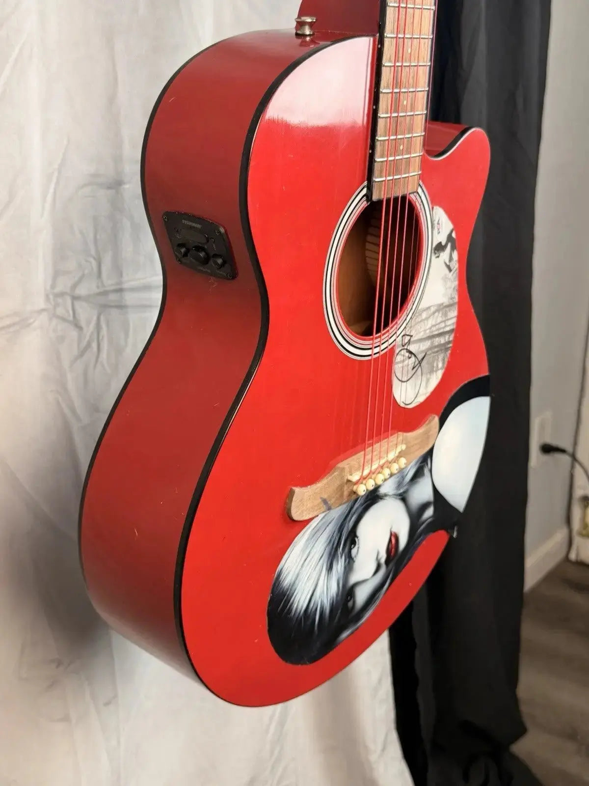 Taylor Swift Signed PSA/DNA Fire Red Fender FA-135CE Electric Acoustic Guitar - Gauntlet Gauntlet Gallery