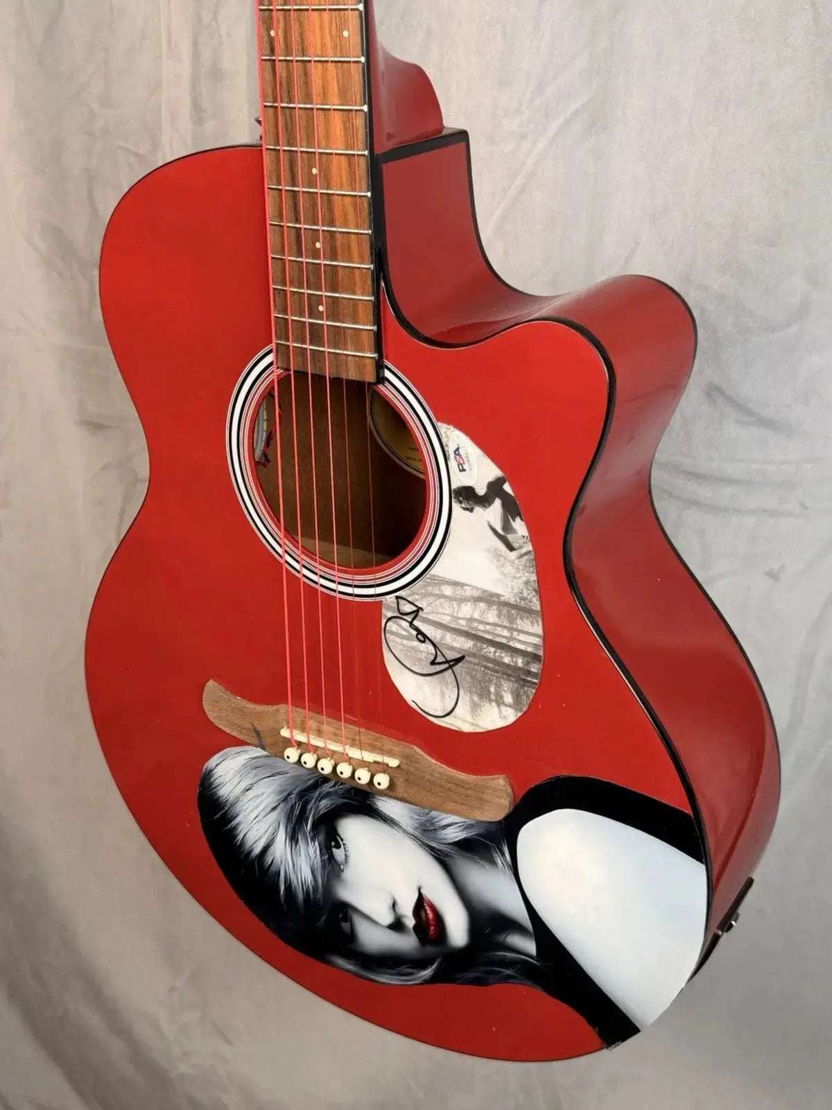 Taylor Swift Signed PSA/DNA Fire Red Fender FA-135CE Electric Acoustic Guitar - Gauntlet Gauntlet Gallery